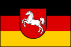 Das Bild zeigt die Landesflagge von Niedersachsen.