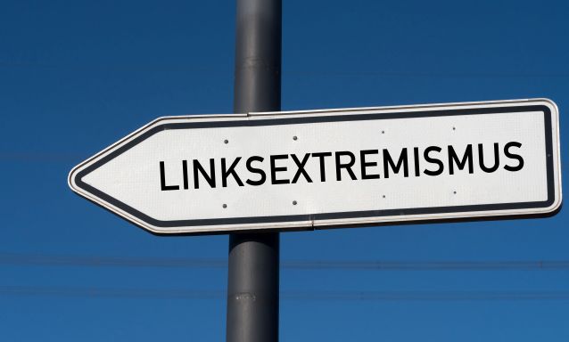 Eine Tafel Mit Dem Wort Linksextremismus