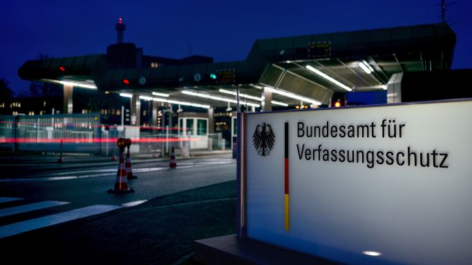 Die Aufnahme zeigt die Pforte Nord der Liegenschaft des Bundesamtes für Verfassungsschutz in Köln (Quelle: Bundesamt für Verfassungsschutz) Die Aufnahme zeigt die Pforte Nord der Liegenschaft des Bundesamtes für Verfassungsschutz in Köln