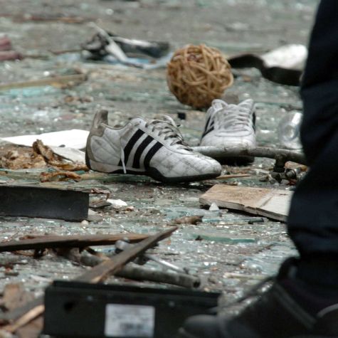 This photo taken on June 10, 2004 shows shards at an explosion site in Cologne. The day before, a nail bomb had exploded in a barbershop in the Mülheim district. 22 people were injured, 4 of them seriously. The crime is attributed to the NSU.